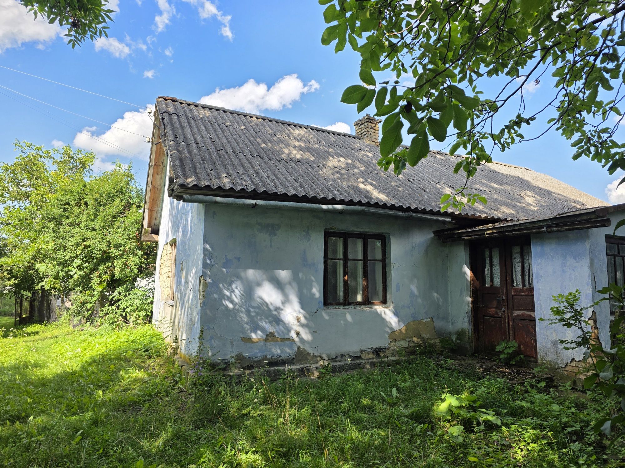 Будинок з землею в селі Жуличі, Золочівського району, Львівської обл.