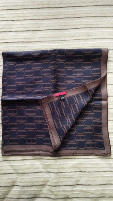 Lenço Carolina Herrera