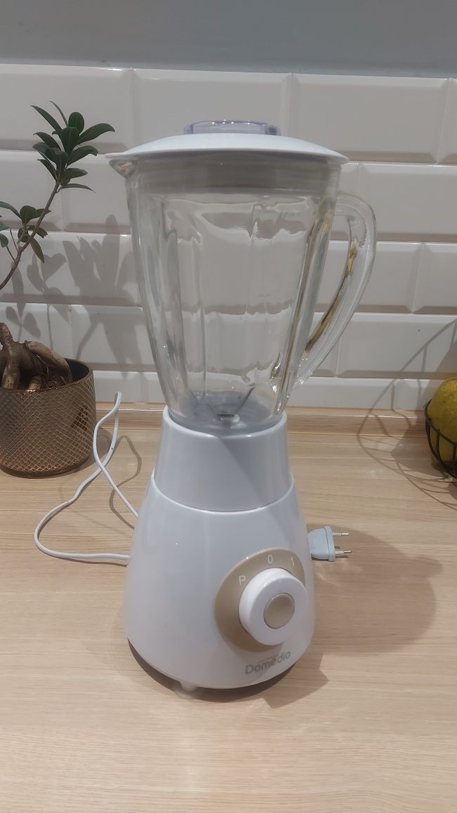 Blender kielichowy Domedia 1250ml.
