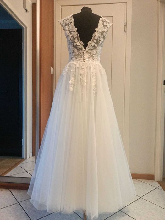 Suknia Ślubna firmy Sabe + dwa welony (krótki i długi)