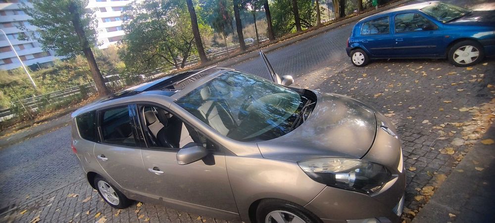 Renault granscenic 2010