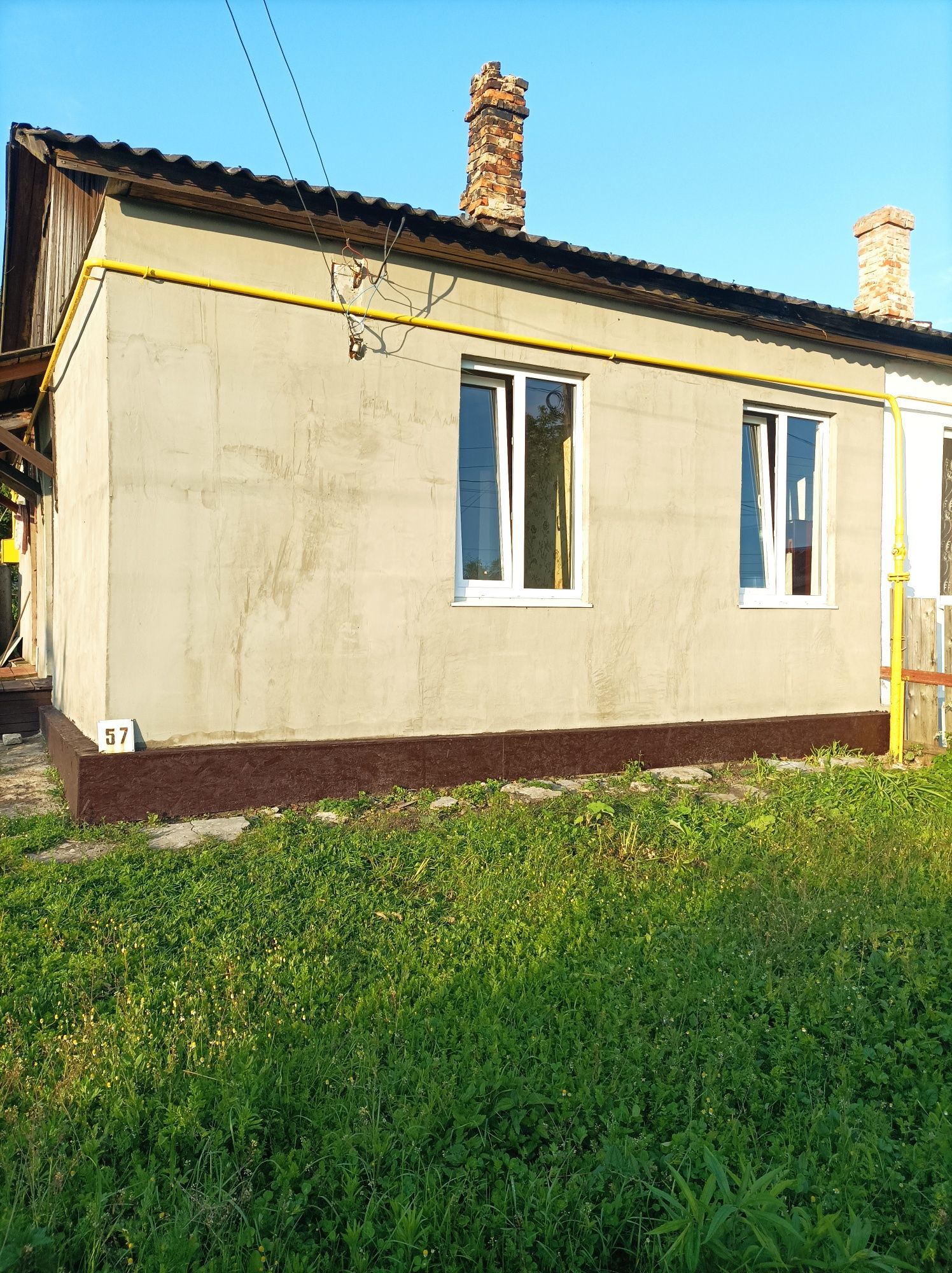 Однокімнатну квартиру байрачного типу чотирьохквартирного будинку