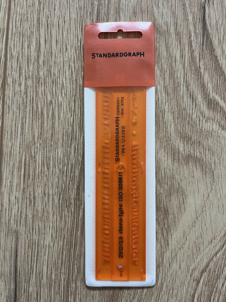 Zestaw szablonów do pisma technicznego, zestaw krzywików