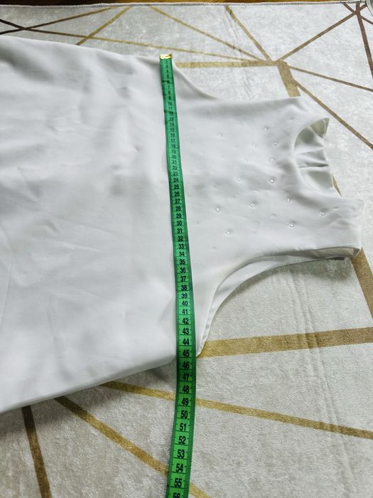 Сукня на дівчку в ідеальному стани