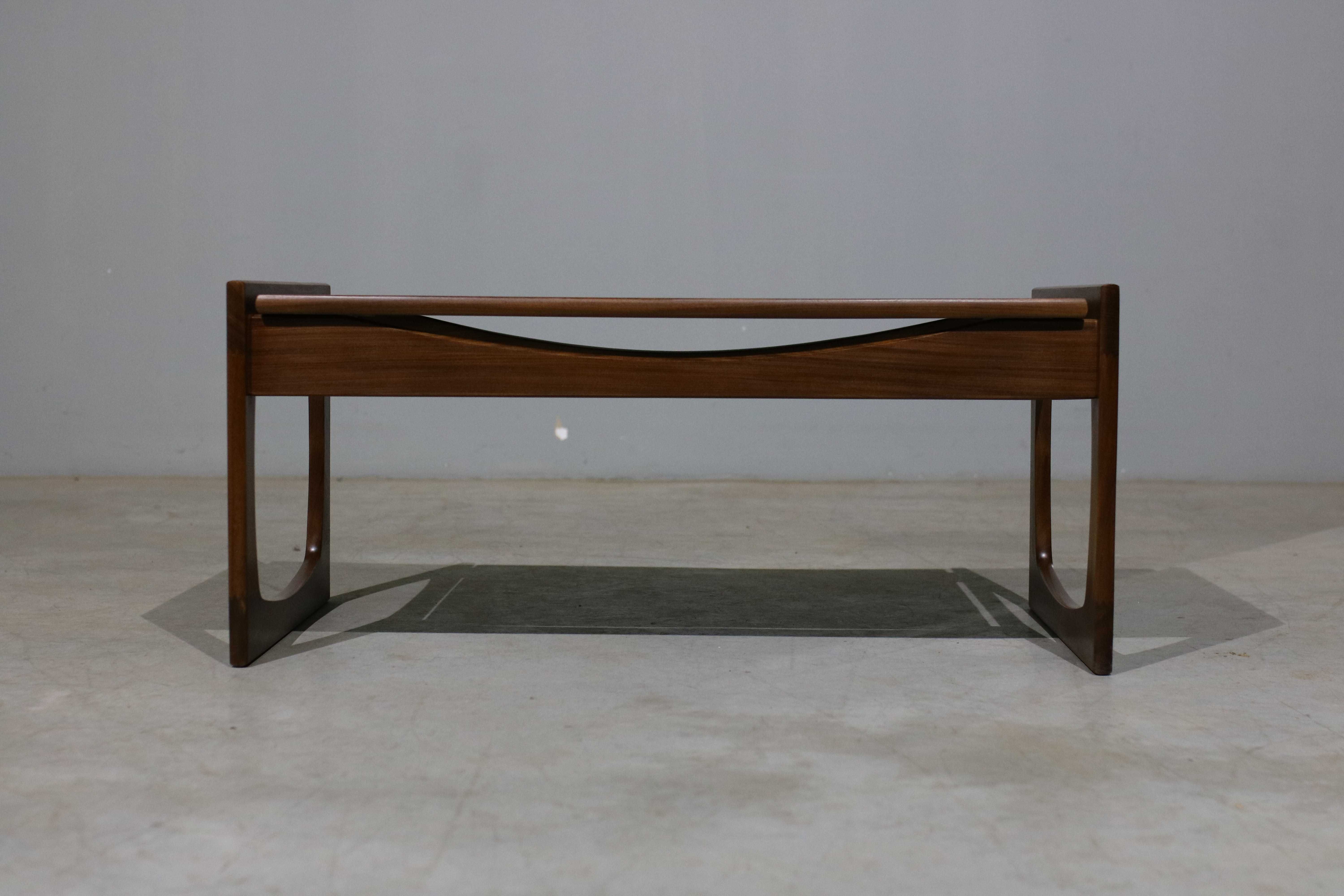 Mesa de centro nórdica em teca | Mid-Century Modern