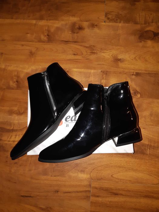 Buty damskie lakierowane