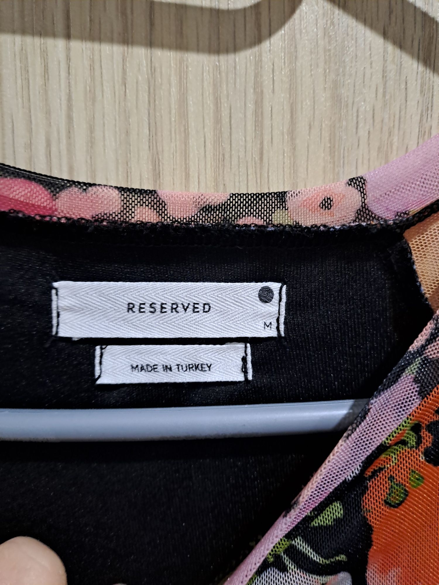 (671) Sukienka damska r.M Reserved
