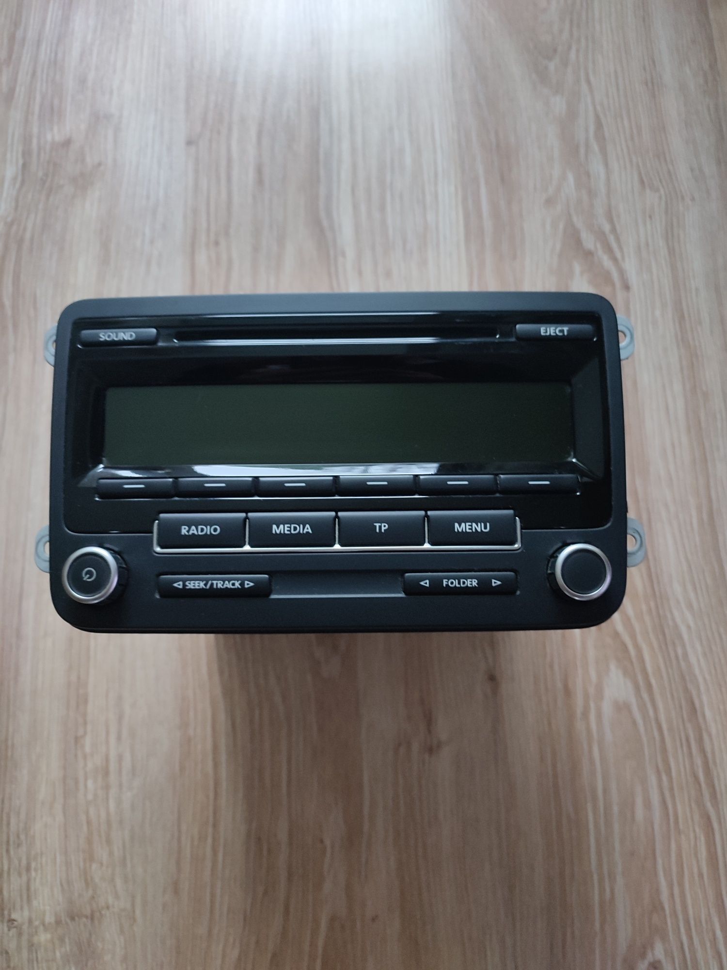 Radio VW Caddy Golf Touran Passat Tiguan T5 T6 Jetta Polo RCD 310 +Kod
