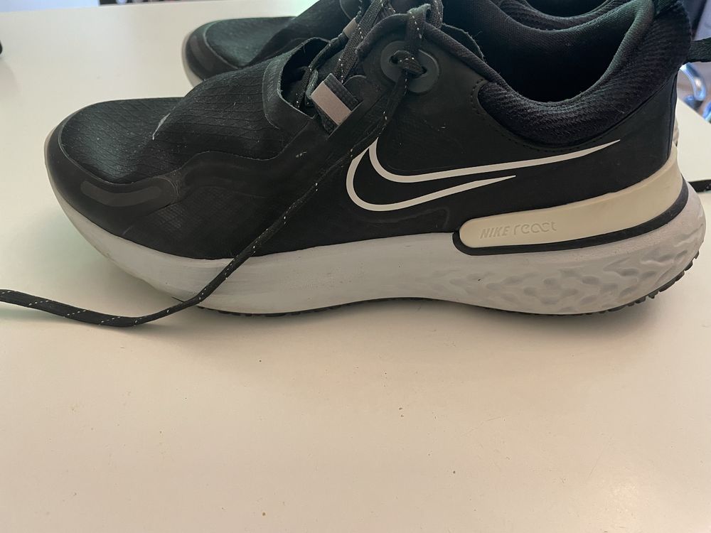 Wodoodporne buty do biegania Nike React Miler Shield r. 39 (24,5cm)