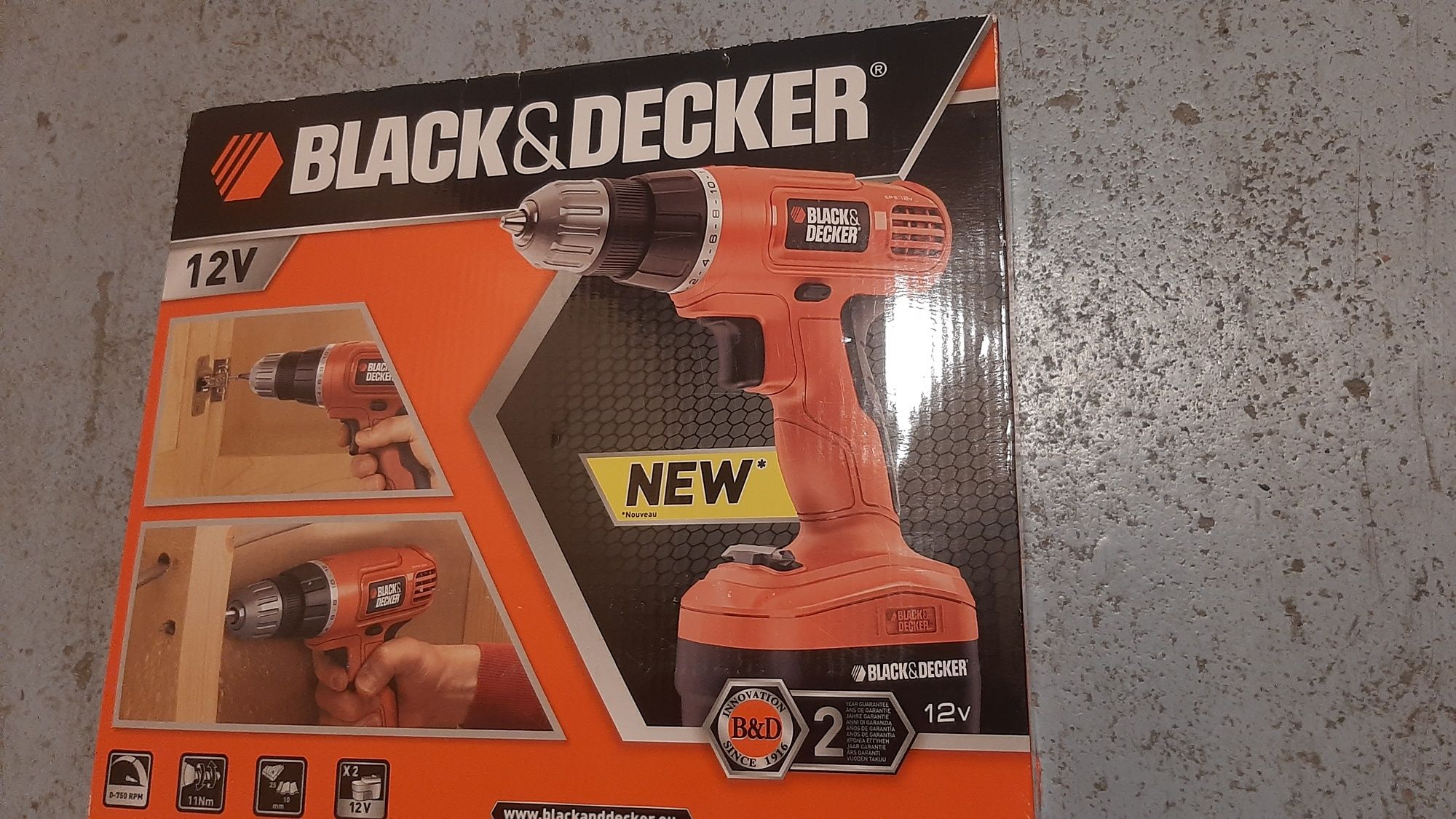 Шуруповерт Black Decker 12 V