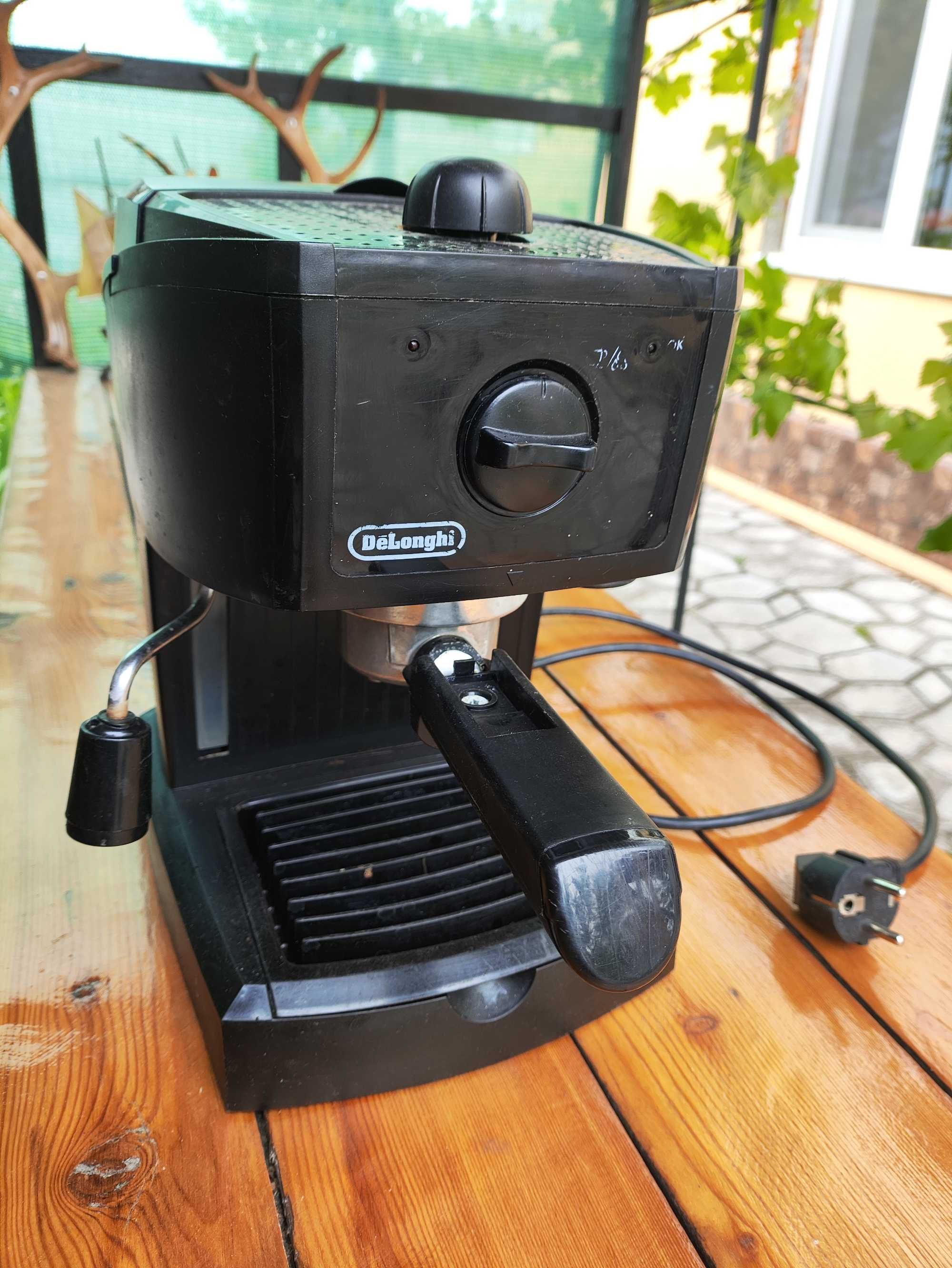 Кофемашина DeLonghi EC146.B