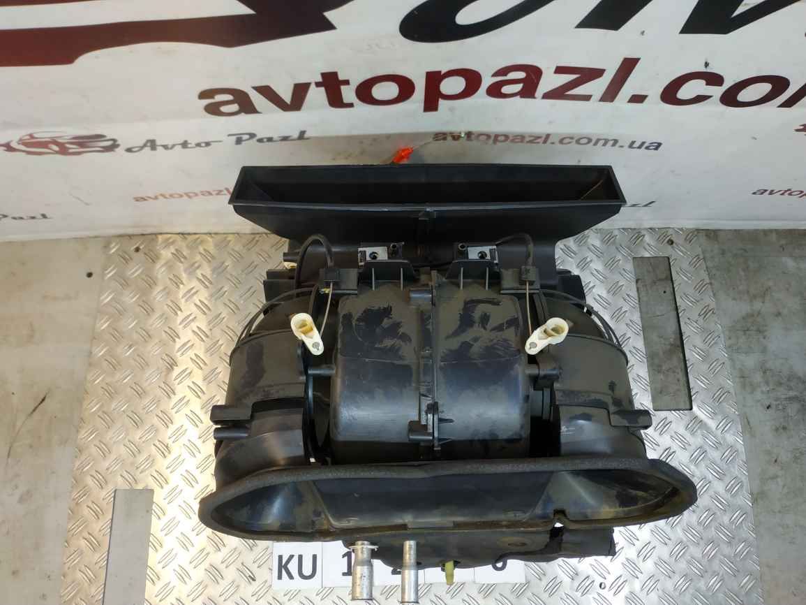 KU1230 Ford Fusion 02-12 Корпус пічки з радіатором кондиціонера 2S6H18