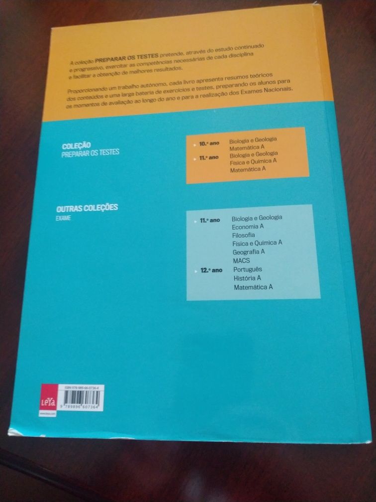 Livro 11 ano para preparação de exame matemática A