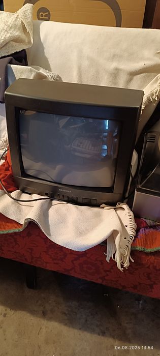 Продам телевизор Toshiba, Sharp