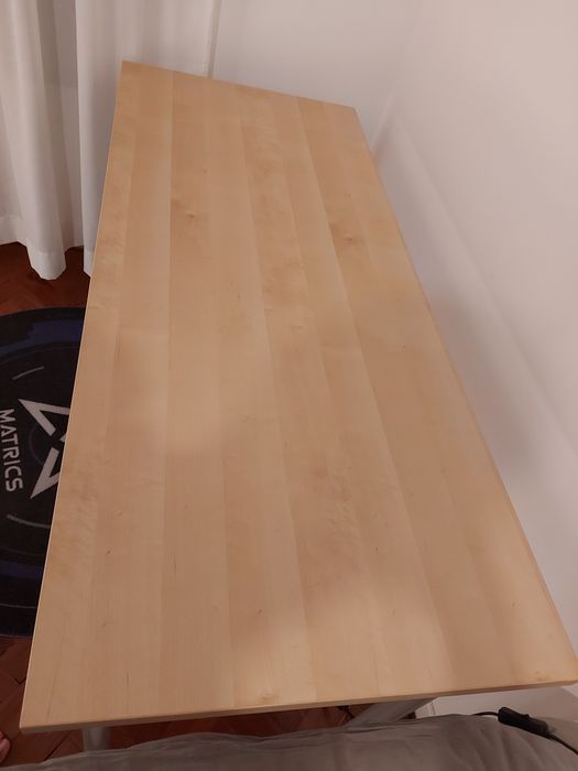 Secretária 140x60cm