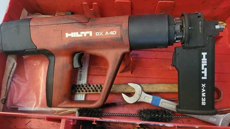 Hilti DX A40 osadzak prochowy do betonu i stali - uszkodzone