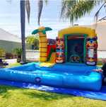 Insuflável com piscina