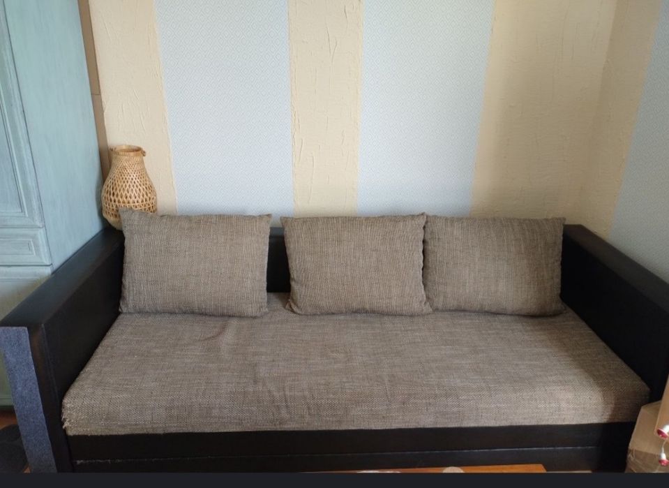 Rozkładana sofa z pojemnikiem  sofa do małego mieszkania 220x84