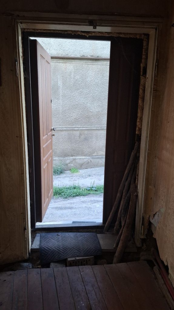 1 кімнатна в центрі з котлом