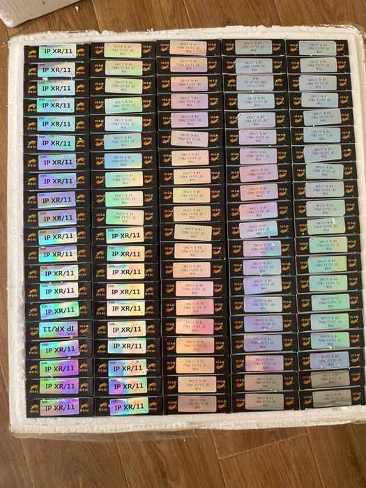 Захисні стекла на усі моделі iPhone!