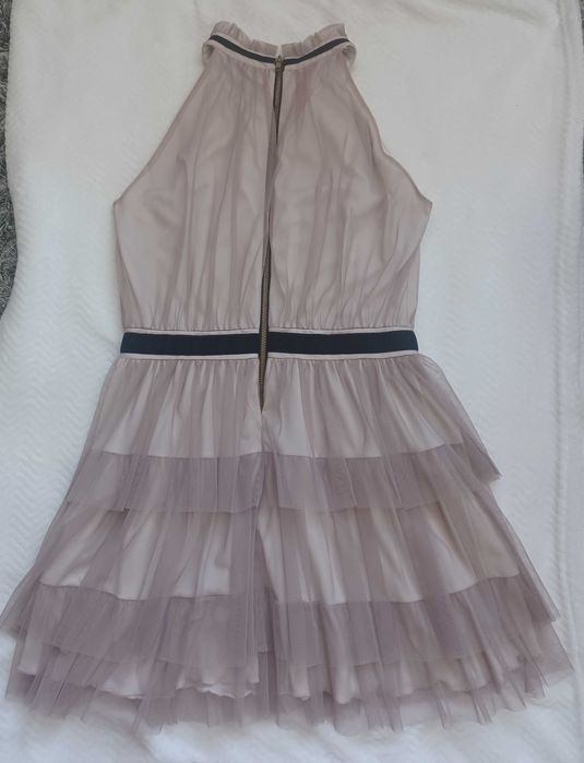 Piękna tiulowa sukienka