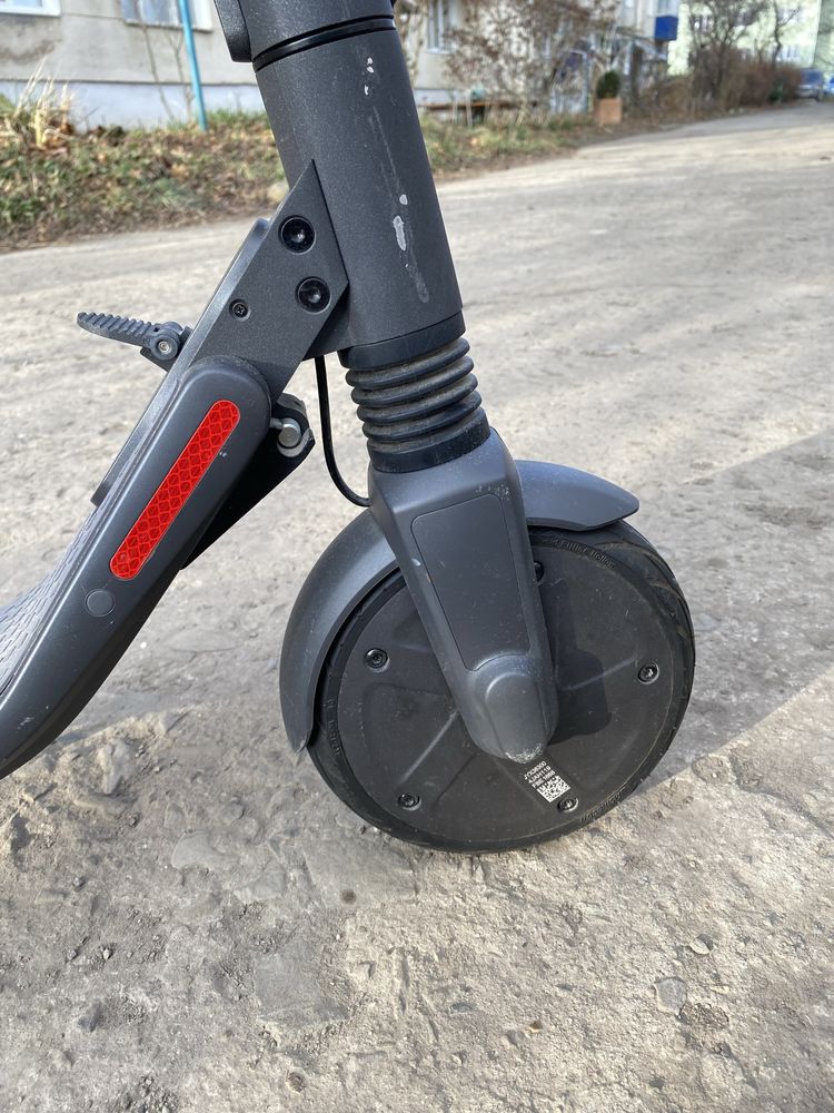 Елекросамокат ninebot by segway.