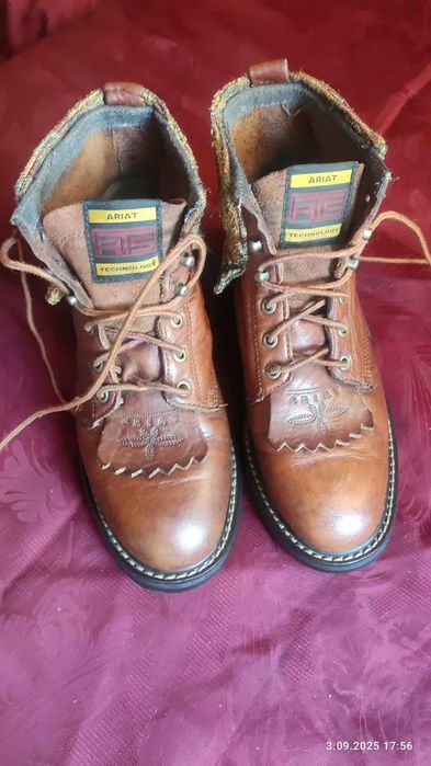ariat buty ze skóry roz z metki 36m
wkładka 23,5cm