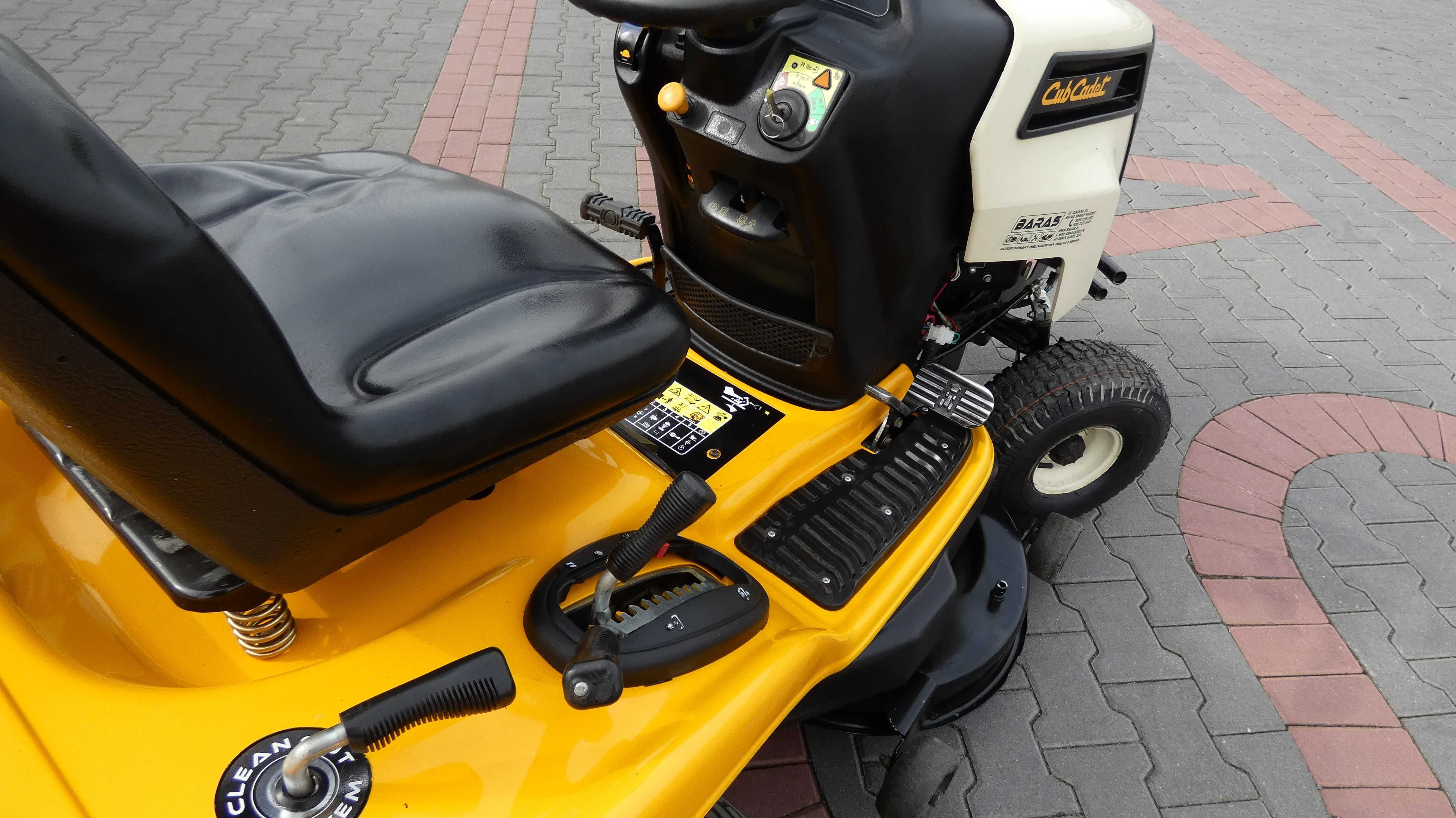 Traktorek kosiarka Cub Cadet KAWASAKI 24HP Hydro Kosz (200302.4) Baras