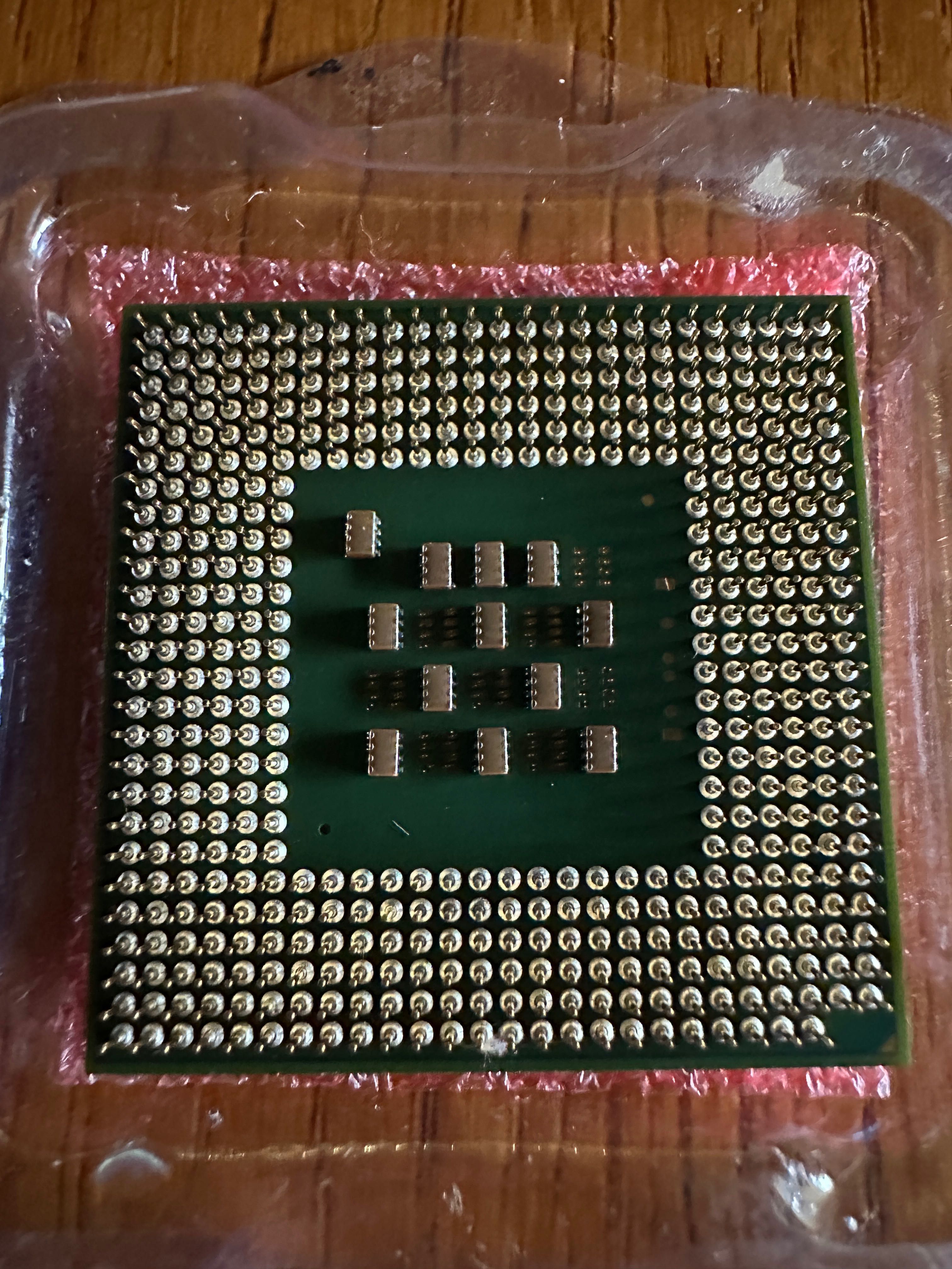 Processador Intel® Pentium® 4 de 2,40 GHz para Socket 478