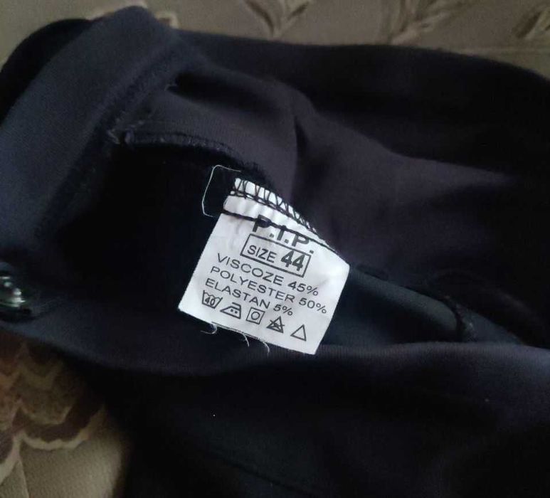 Брюки чорні класичні