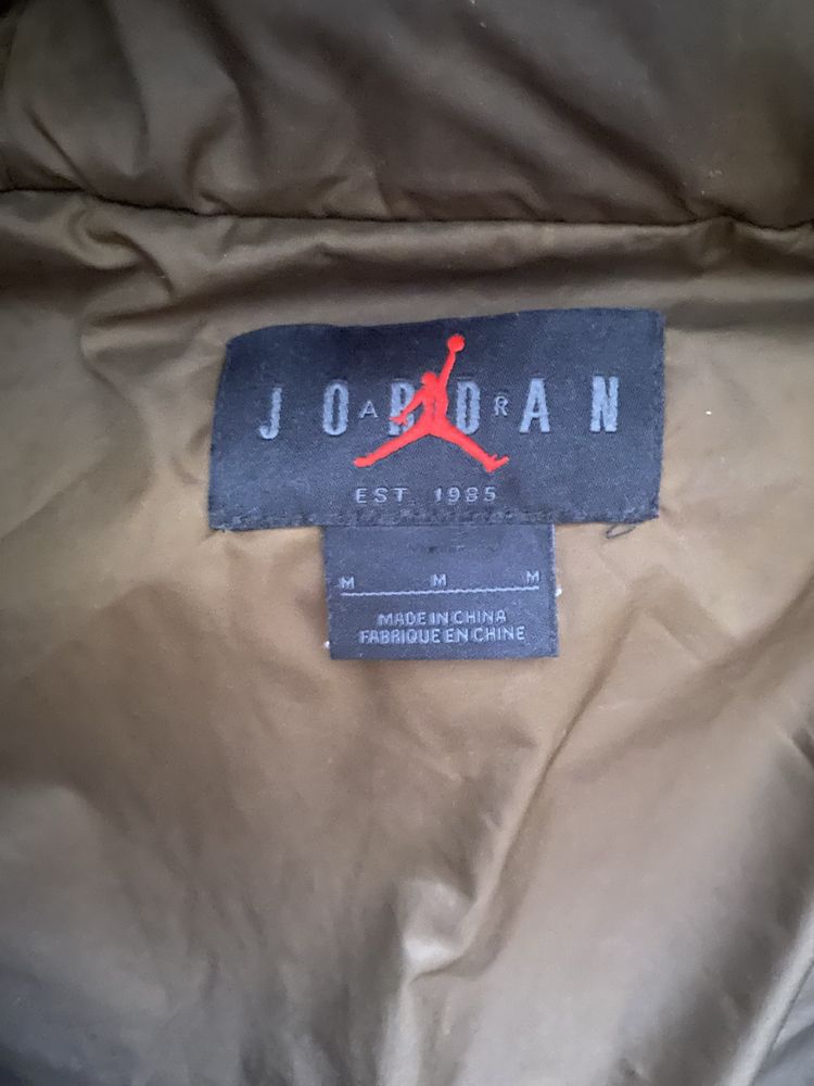 Пуховик Air JORDAN Essential Mens Puffer Jacket Bordo DQ7348-680