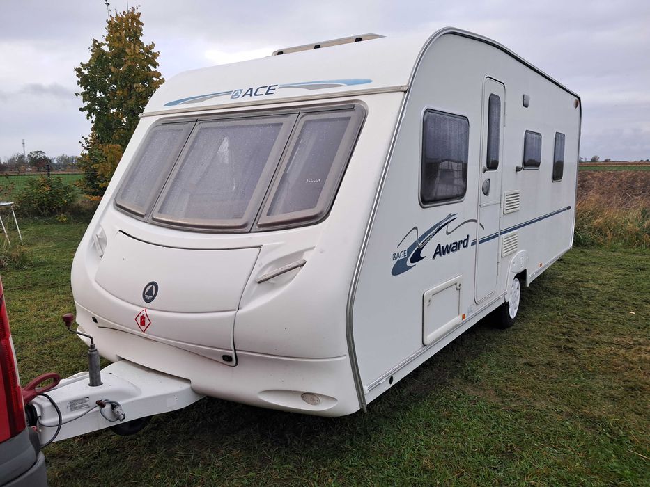 przyczepa kempingowa swift ace tristar lozko malzenskie island bed
