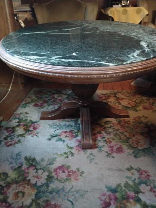 Okrągły stolik marmurowy wys. 60 cm, średn. 90 cm