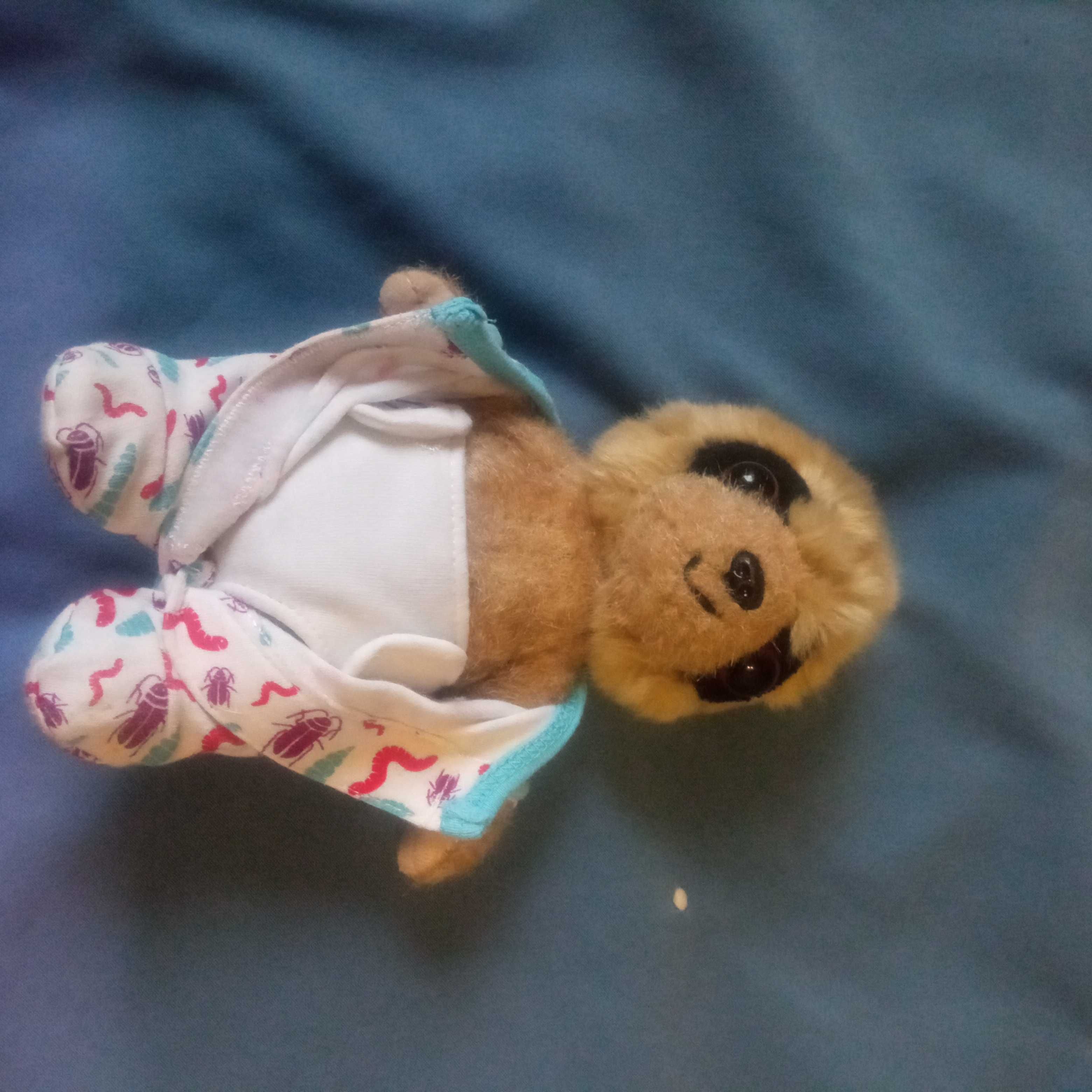 Продам м'якого суріката Baby Oleg з улюбленцем