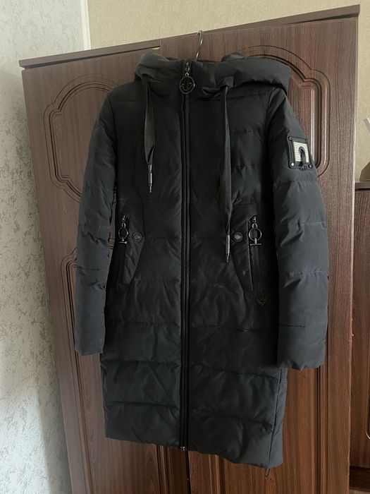 зимовий плащ,пуховик