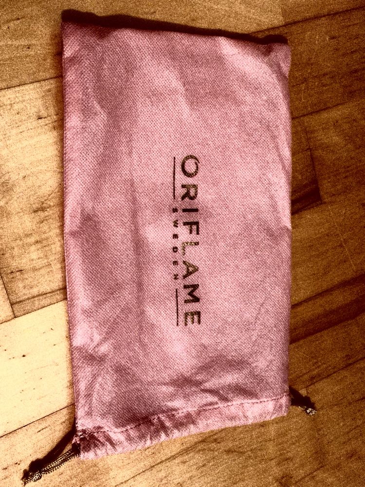 Torebka damska kopertówka różowa ażurowa Oriflame