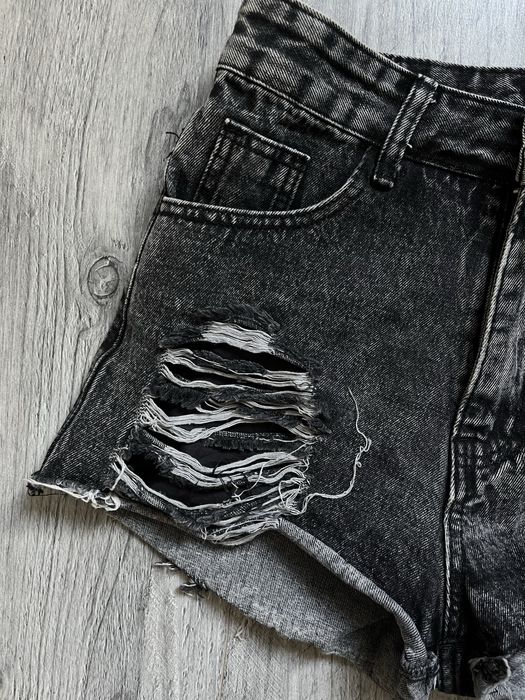 Świetne spodenki shein roz s