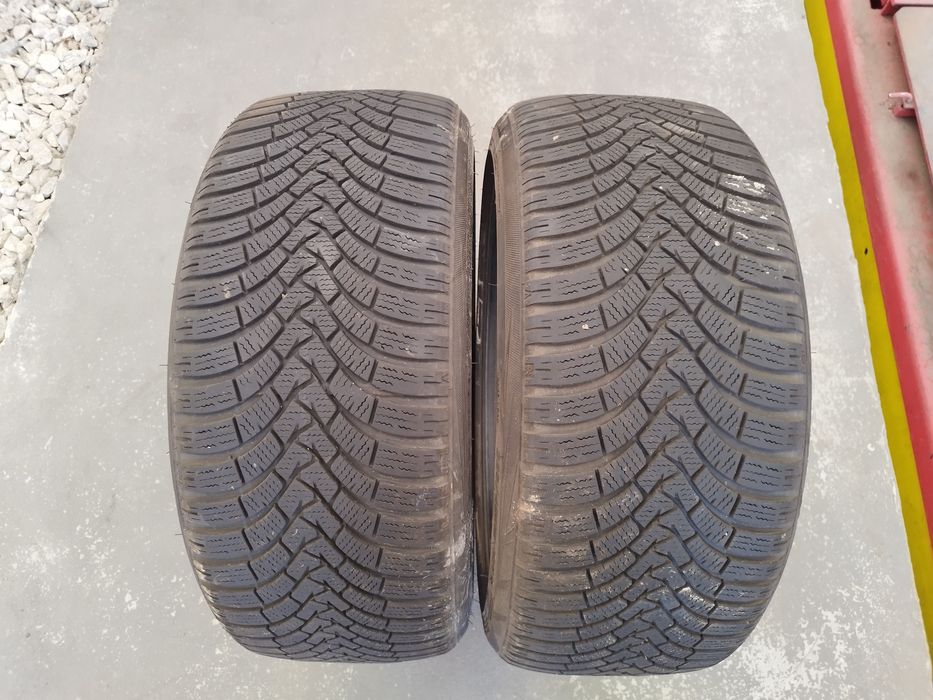 Dwie opony zimowe falken 225/40/R18