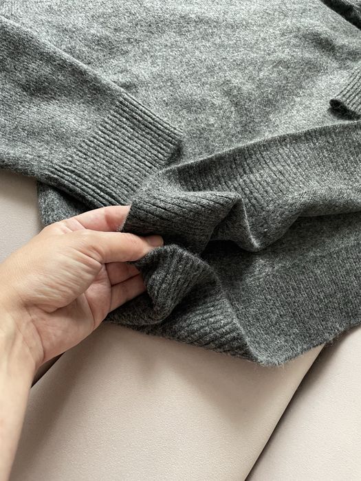 Вільний светр з високим коміром Н&М