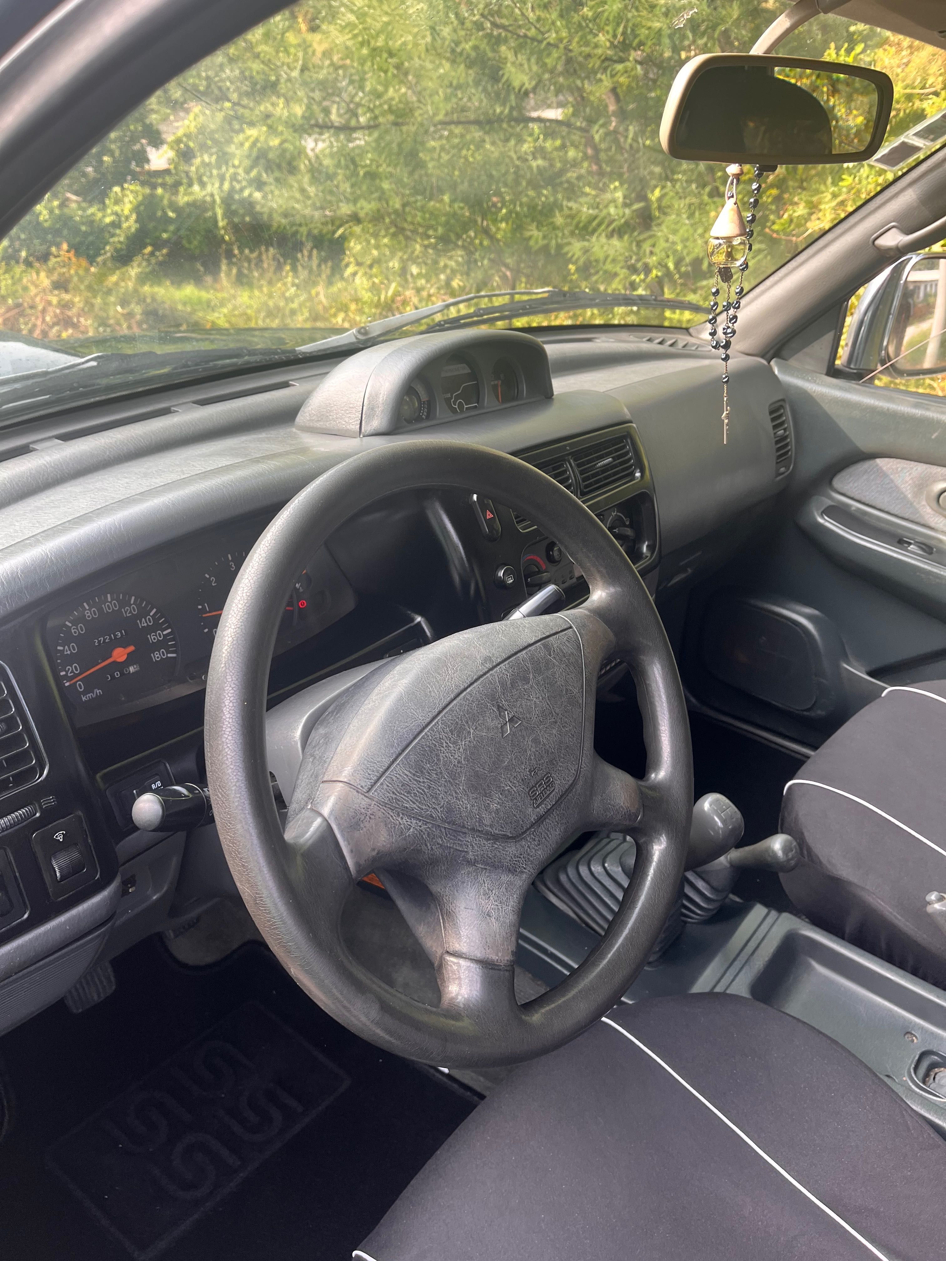Mitsubishi l200 com