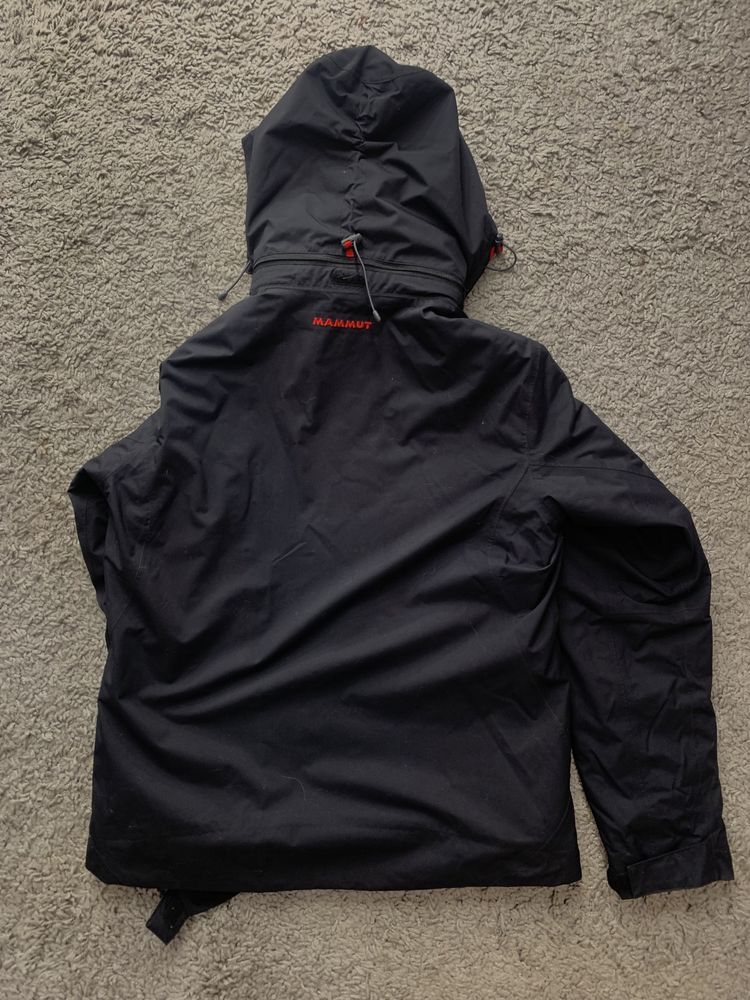 Куртка MAMMUT(маммут)