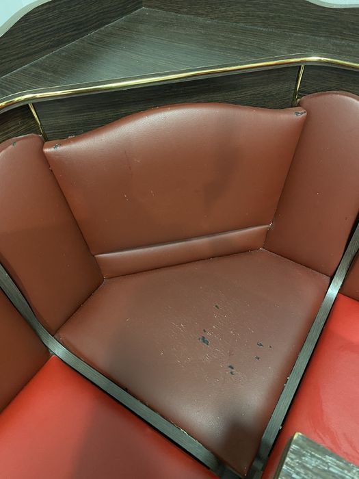 Кухонний куточок із столом