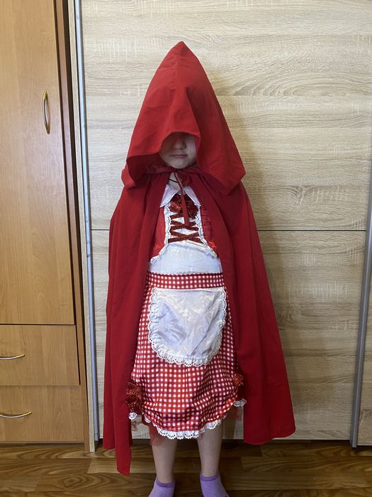 Сукня Червоної шапочки