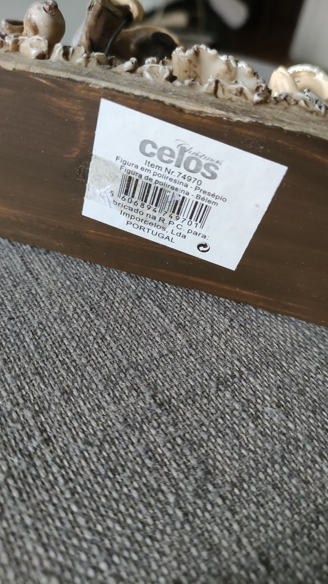Presépio em poliresina e glitter creme