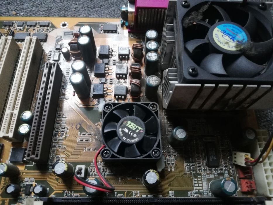 IBM PC retro zabytek muzeum