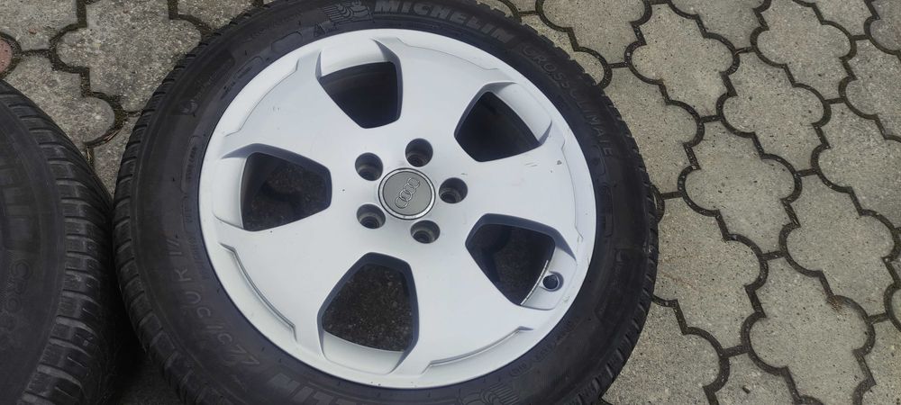 Audi a3 8p Koła Felgi aluminiowe 17 5x112 7,5J ET 56 Opony Michelin