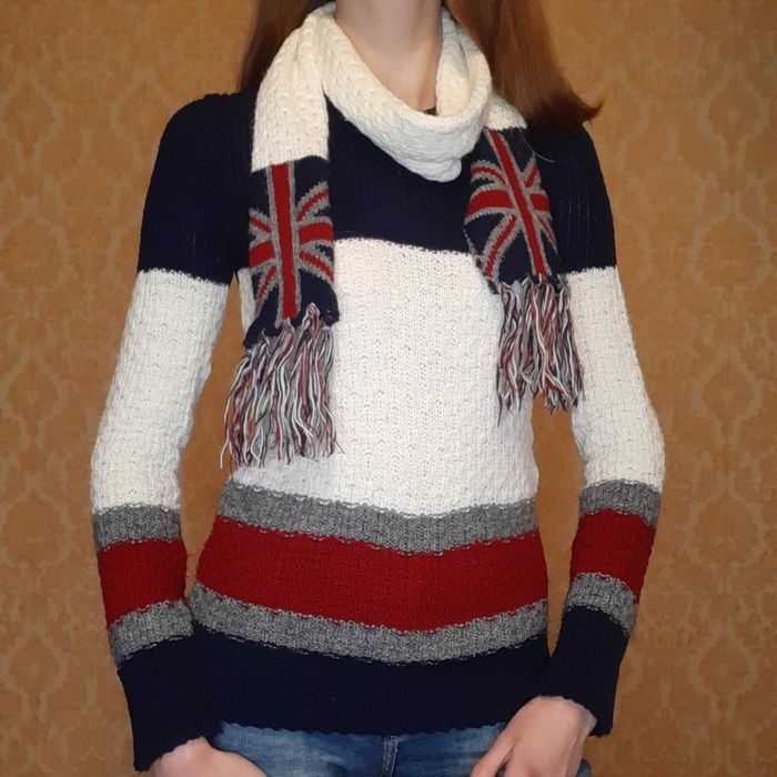 Жіночий светр в'язаний з шарфом розмір XS-S Женский свитер с шарфом