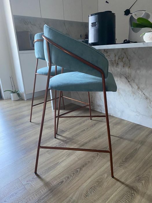 Cadeiras de sala e de balcao