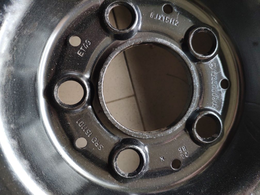 Запасне колесо диск з резиною в гарному стані на Мерседес R15