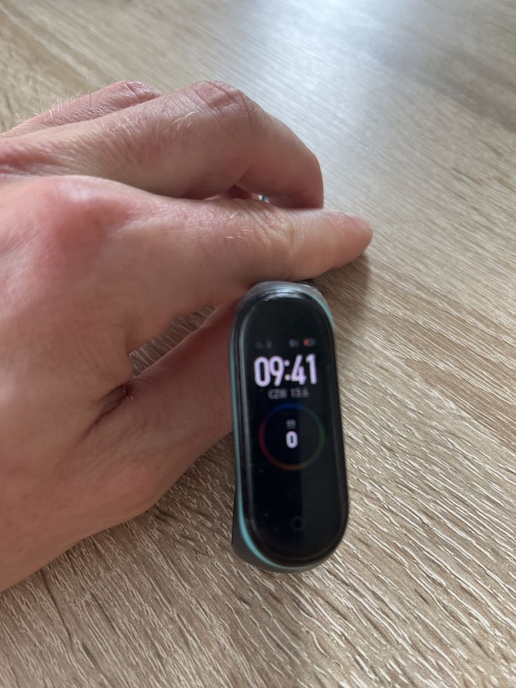 Zegarek Mi Smart Band 4 + kolorowe opaski
